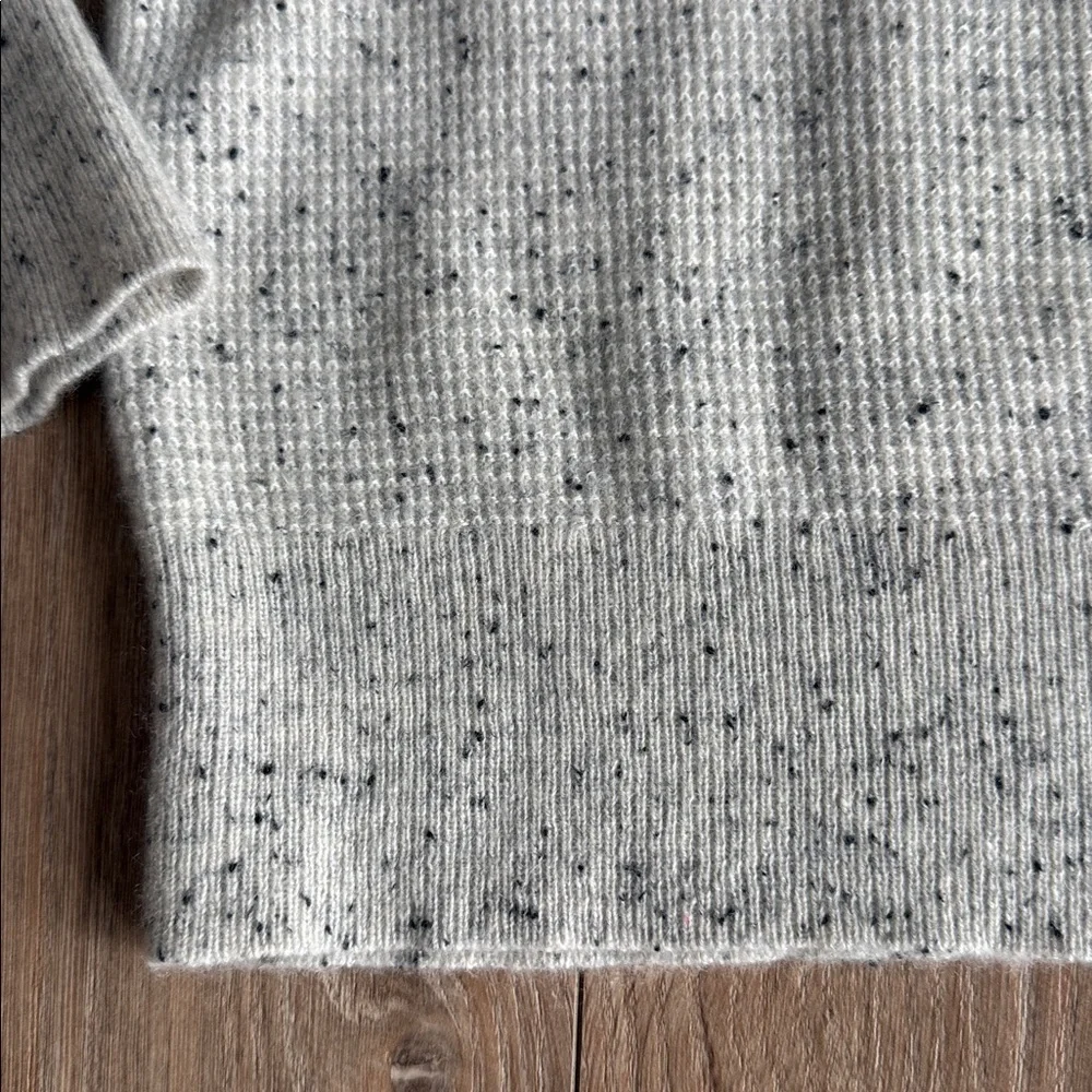 MADEWELL 100% CASHMERE CREWNECK SWEATER CREAM/LIGHT GRAY SPECKLED SIZE MEDIUM - Picture 2 of 4